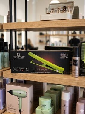 Royale Platinum Ceramic Flat Iron - Lime Green New in box